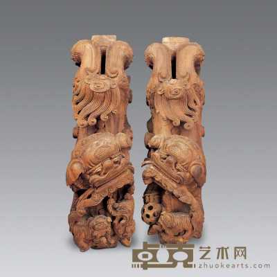 清 樟木雕对狮压檐 长73cm宽20cm高27cm